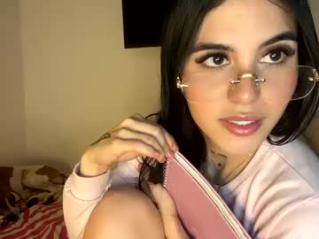 girl
        lilycruzvip cam image #4559495