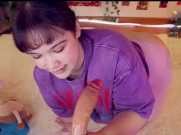 girl
        chery_lady22 cam image #6698587