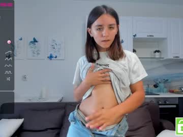 girl
        karalyons cam image #2133197