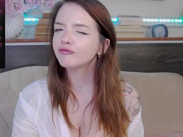 girl
        ginger_pie cam image #6699376