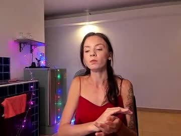 girl
        petite_doll49 cam image #5806736