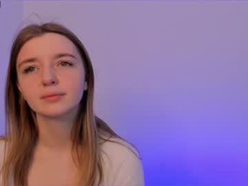 girl
        elizabeth__gray cam image #388590