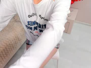 girl
        odellahazlett cam image #5918635