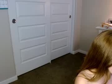 couple
        montyfoxx69_ cam image #1945133