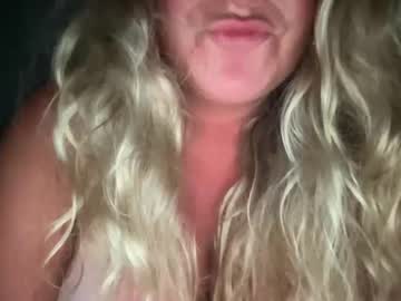 girl Live Cam Girls Love To Strip Naked For Their Viewers with caromarie97