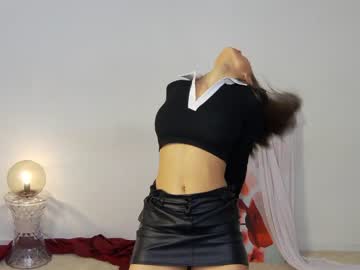 girl
        annesense cam image #1289592