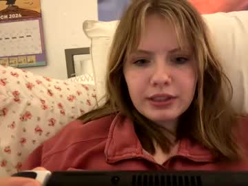 girl
        starlightft cam image #3655445