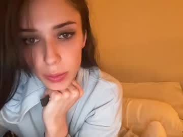 girl
        ariacutiee cam image #1507757