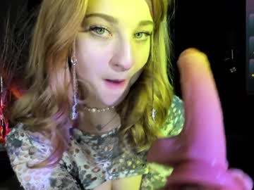 girl
        zoe__0 cam image #6029958