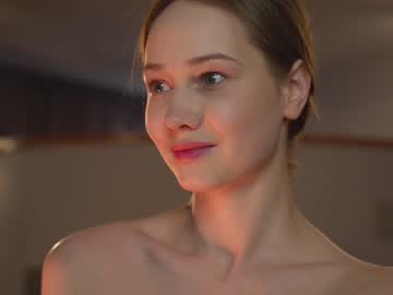 girl
        purefection_ cam image #3191634