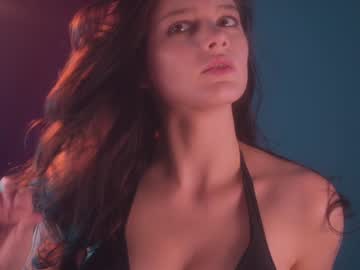 girl
        lorienn cam image #5228046