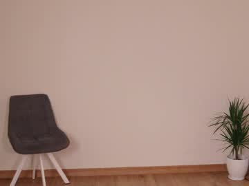 girl
        ella_twinkle cam image #6706215