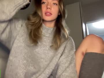 girl
        angel_from_sky cam image #3227717