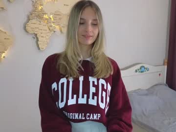 girl
        maureencantrell cam image #4834809
