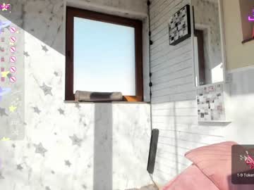girl
        sassyt33n cam image #3434400