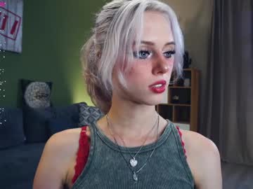 girl
        audreycarvin cam image #4811328