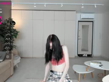 girl
        oki_dokie cam image #1960448