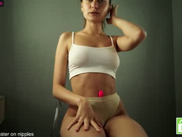 girl
        tessarosse_ cam image #1948182