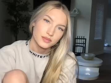 girl
        thezabrina cam image #3330635