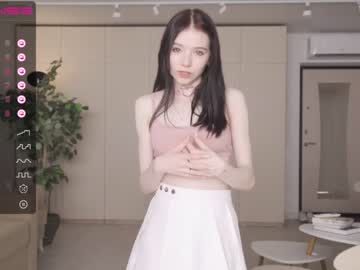 girl
        oki_dokie cam image #1904584