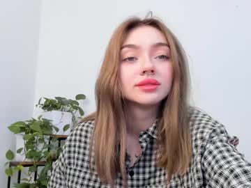 girl
        elizabeth__gray cam image #728163