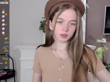 girl
        small_blondee cam image #14881