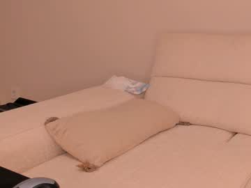 girl
        succuba_ cam image #5557614