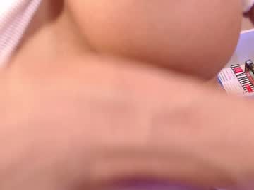 girl
        holy_crap__ cam image #1912977