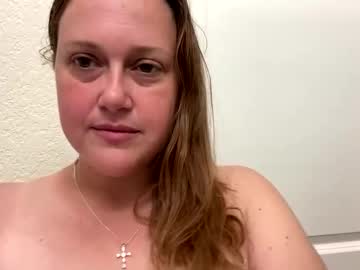 girl Live Cam Girls Love To Strip Naked For Their Viewers with honorsgirl