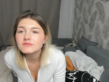 girl
        lizbethgossett cam image #4681561