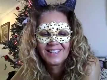 couple
        mature_white_milf cam image #555094
