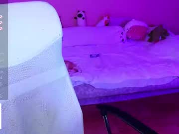 girl
        barbieee_doll cam image #4679812