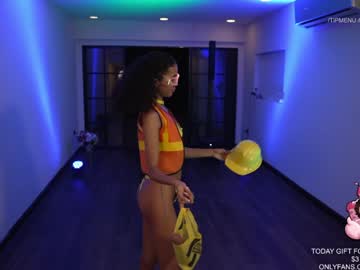 girl
        amnie_ cam image #4394127