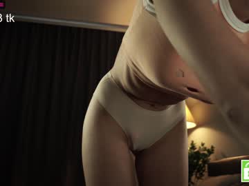 girl
        tessarosse_ cam image #1883512