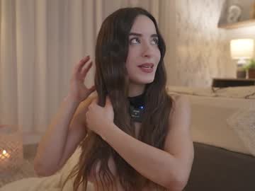 girl
        emyii cam image #5536017