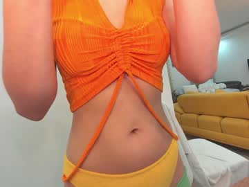 girl
        ehotlovea cam image #118104