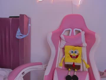 girl
        ashley_ospino cam image #4590147
