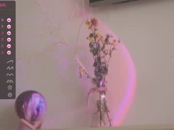 girl
        oki_dokie cam image #2377655