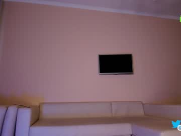 girl
        hollyextra cam image #1191756