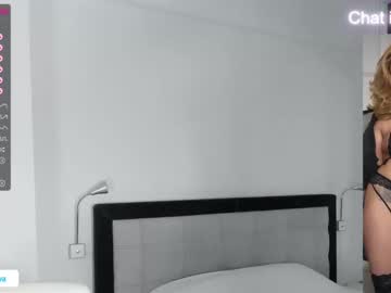 girl
        domixdyva cam image #1533416