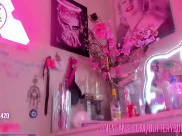 girl
        butterybubblebutt cam image #1686787