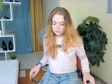girl
        katherine_hi cam image #2000637