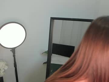 girl
        _youthful33 cam image #4853435