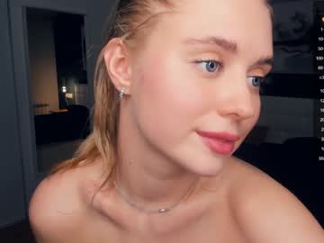 girl
        blue_energy_ cam image #3919611