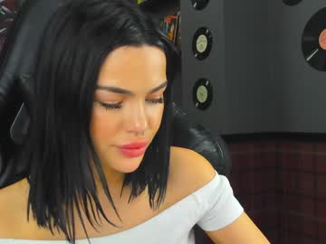 girl
        angel_sapphire_ cam image #5087364