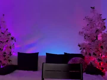 girl
        jessiccaburns cam image #4868399