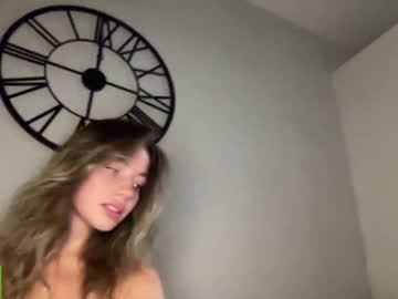 girl
        angel_from_sky cam image #2990284