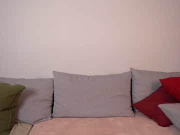 girl
        toxl cam image #2079907