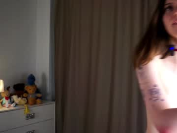 girl
        aislyfarran cam image #6054909