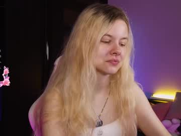 girl
        agnesscarterr cam image #6673320